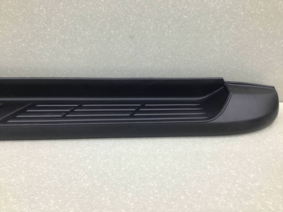 Подножка правая Toyota Hilux 2004-2015 Подножка правая Toyota Hilux 2004-2015