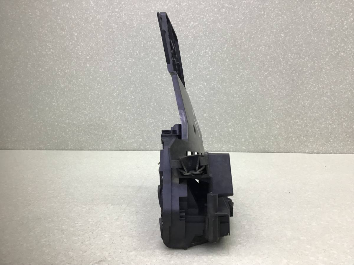 Замок двери задней правой Ford Fiesta (CB1) 2008-2019