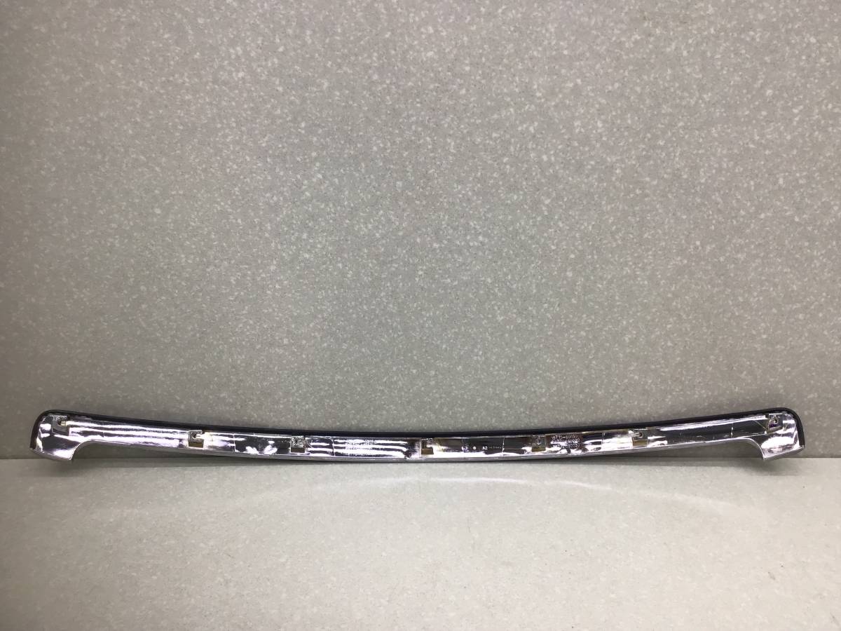 Молдинг капота Toyota Land Cruiser Prado (J150) 2009> Молдинг капота Toyota Land Cruiser Prado (J150) 2009>
