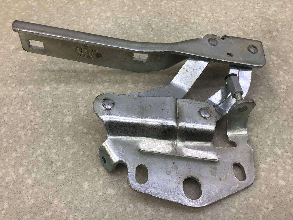 Петля капота левая Volkswagen Passat B7 2011-2015 Петля капота левая Volkswagen Passat B7 2011-2015