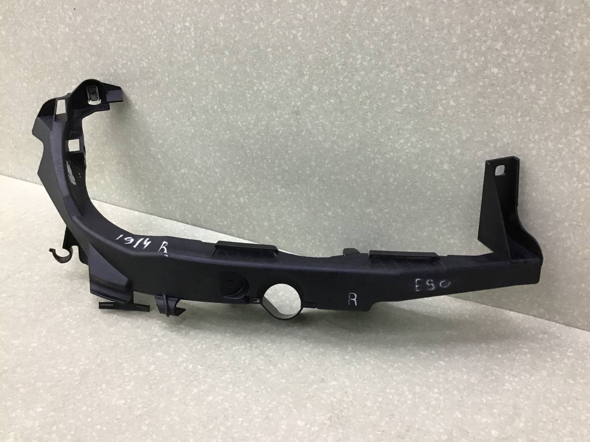 Кронштейн фар правый BMW 3-series E90/E91 2005-2011 Кронштейн фар правый BMW 3-series E90/E91 2005-2011