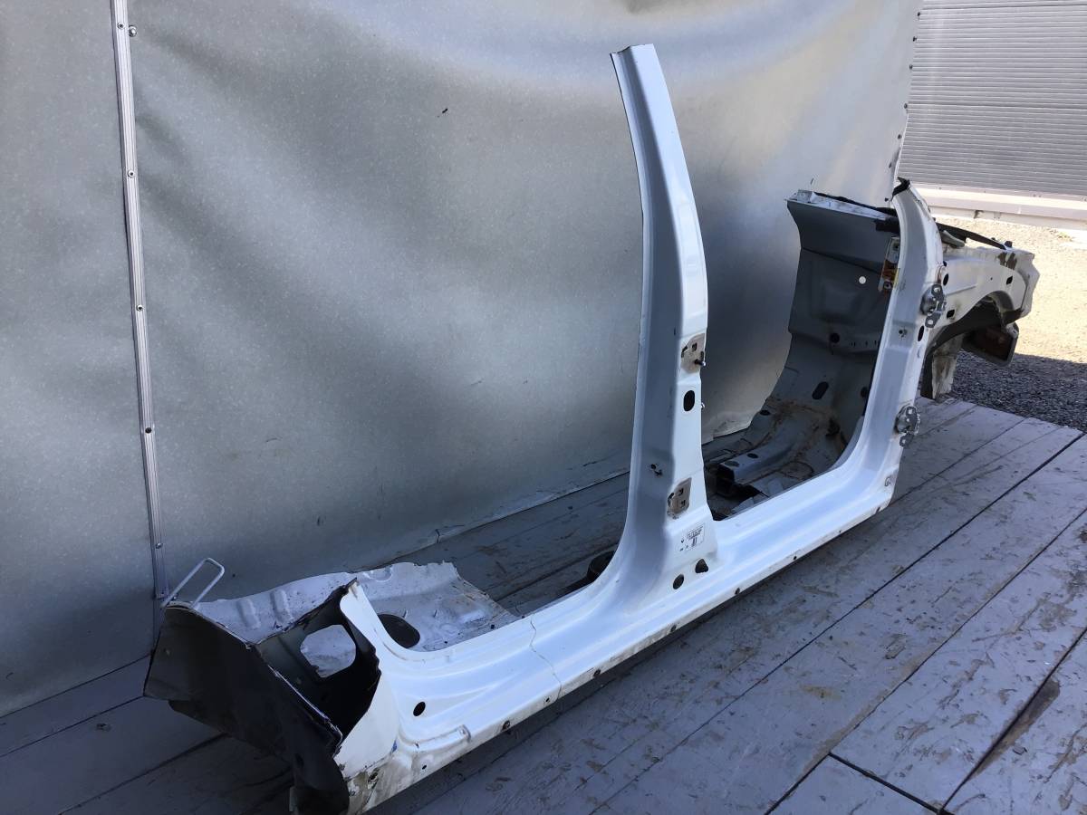 Порог со стойкой правый Renault Duster (HS) 2010-2021 Порог со стойкой правый Renault Duster (HS) 2010-2021