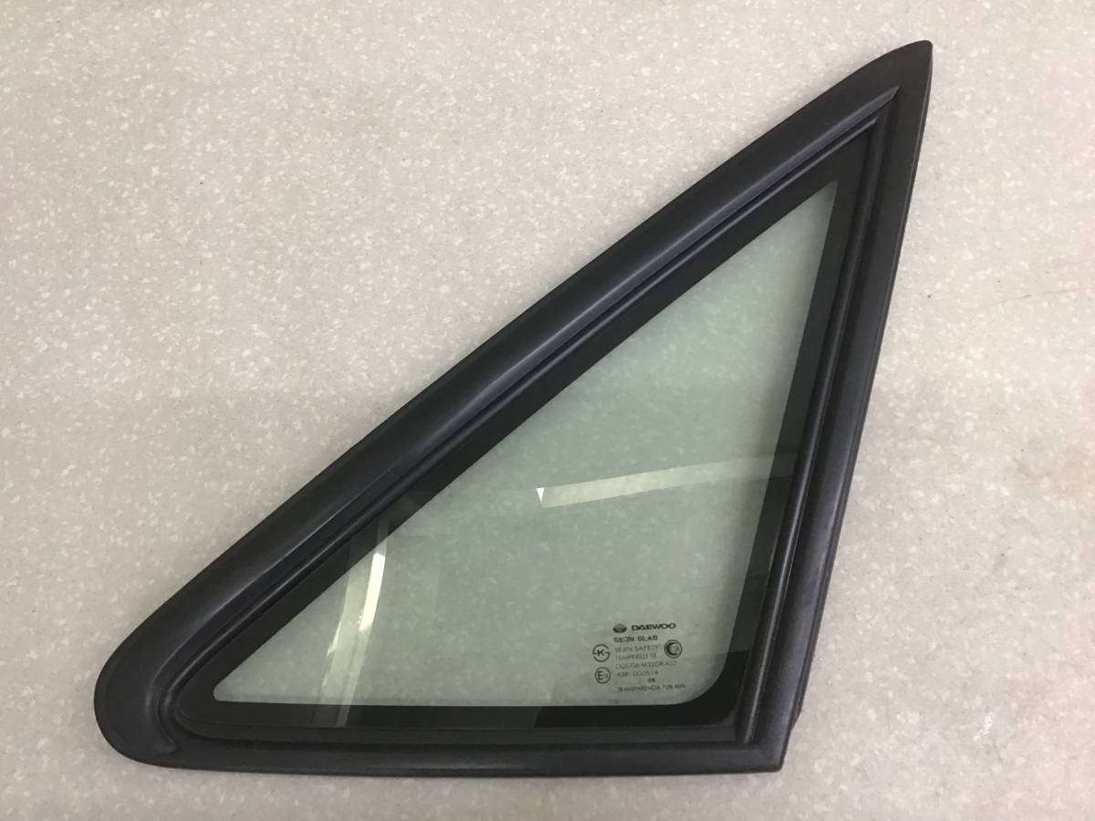 Стекло кузовное глухое правое Daewoo Nexia (N100/N150) 1995-2016 Стекло кузовное глухое правое Daewoo Nexia (N100/N150) 1995-2016