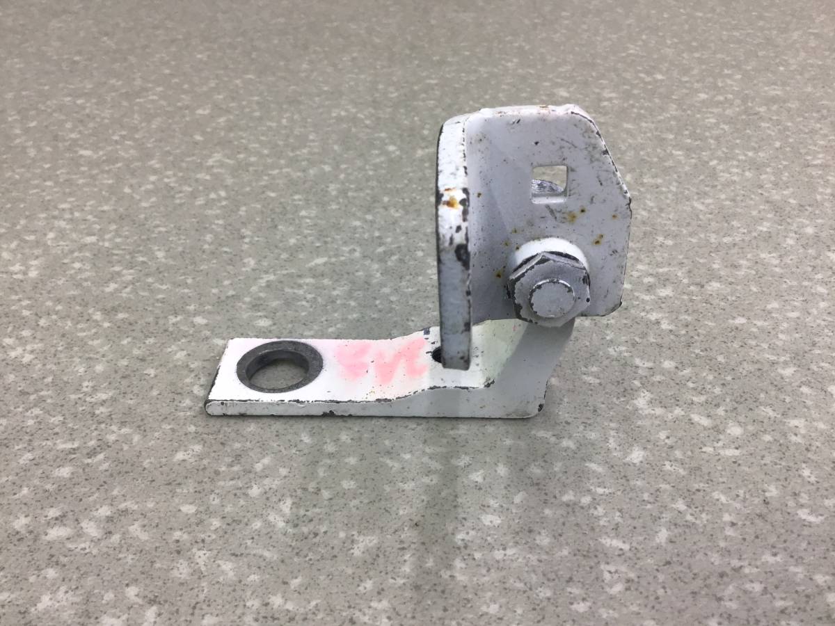 Петля двери Ford Focus 3 (CB8) 2011-2019 Петля двери Ford Focus 3 (CB8) 2011-2019