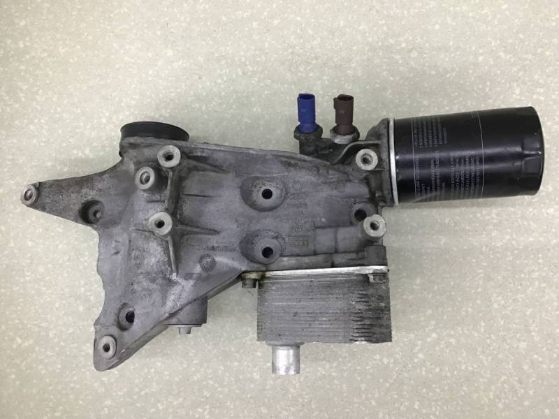 Кронштейн генератора Volkswagen Passat B6 2005-2010 Кронштейн генератора Volkswagen Passat B6 2005-2010