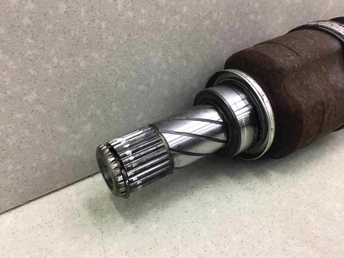 Полуось передняя левая Renault Logan (2) 2014>