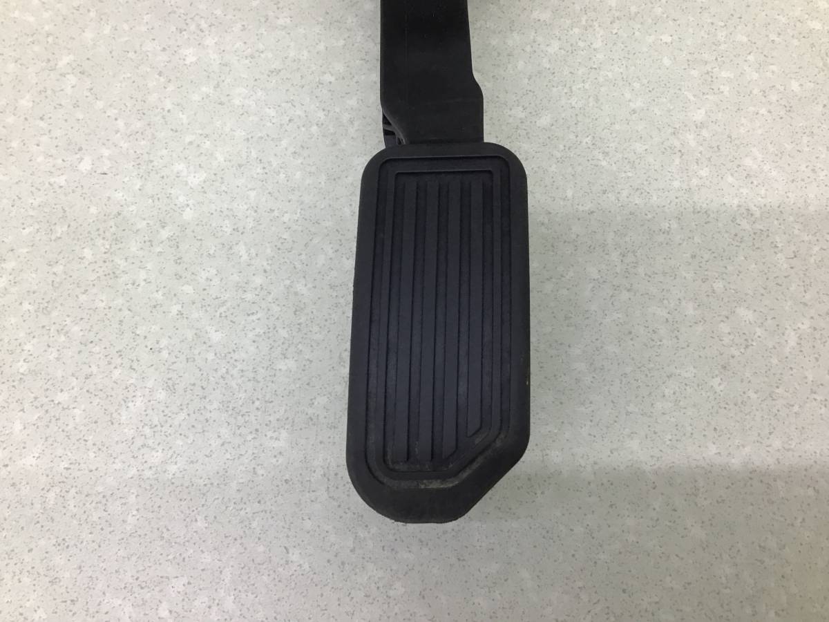 Педаль газа Toyota Corolla (NRE180) 2013-2019 Педаль газа Toyota Corolla (NRE180) 2013-2019