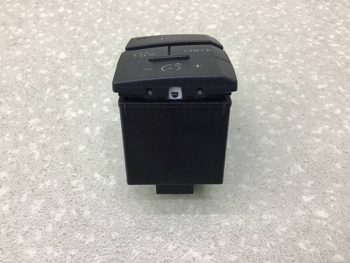 Блок кнопок Audi Q7 (4L) 2005-2015 Блок кнопок Audi Q7 (4L) 2005-2015