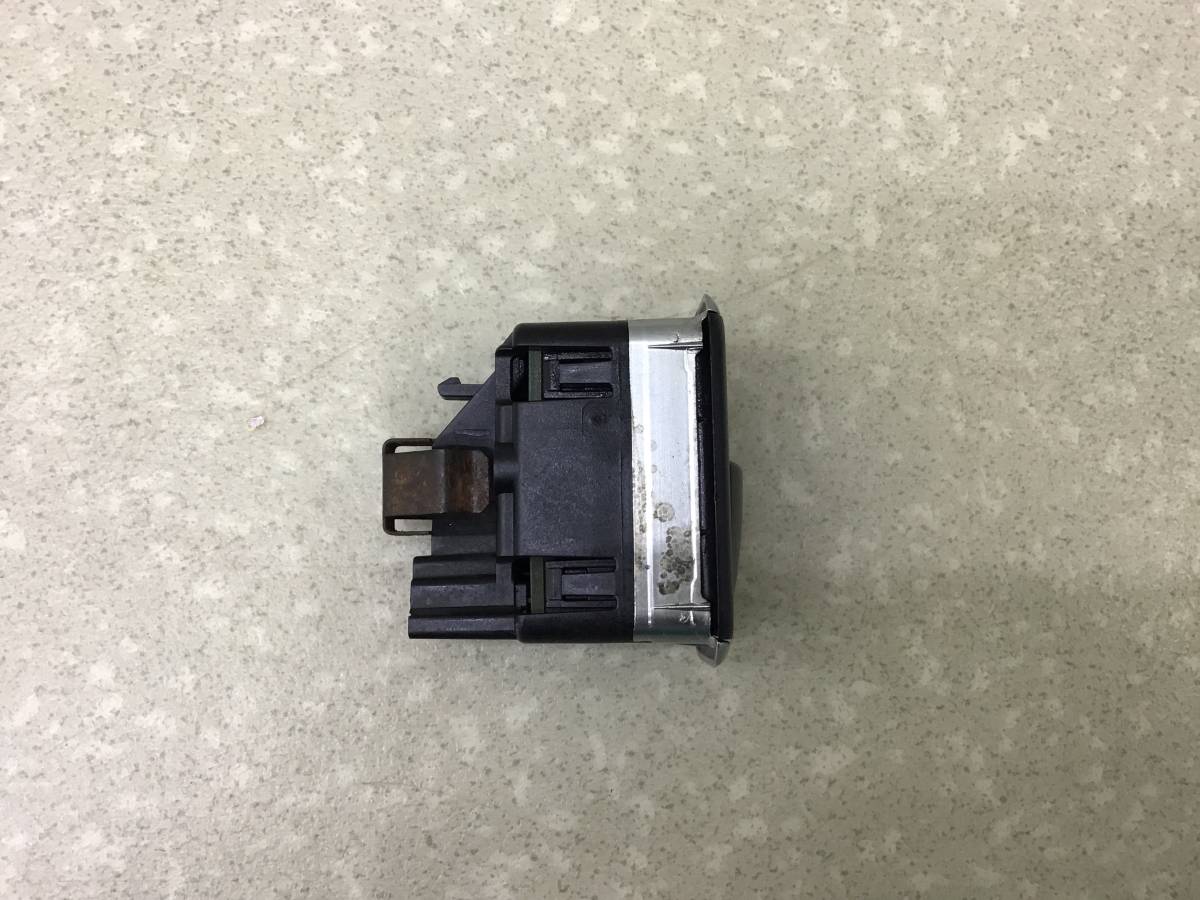 Кнопка стеклоподъемника Mercedes-Benz GL-Class (X166) 2012>
