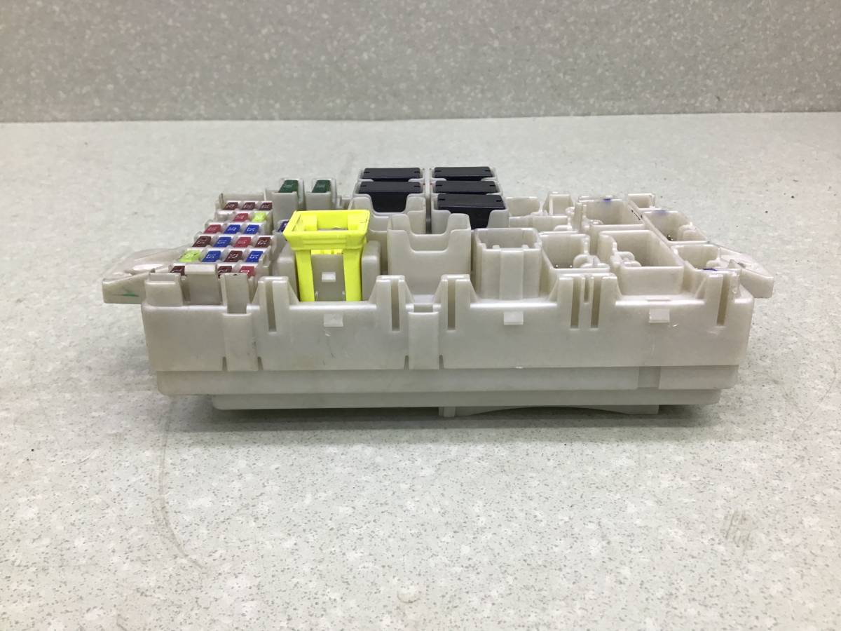 Блок предохранителей Mitsubishi Pajero/Montero Sport (KS) 2015>