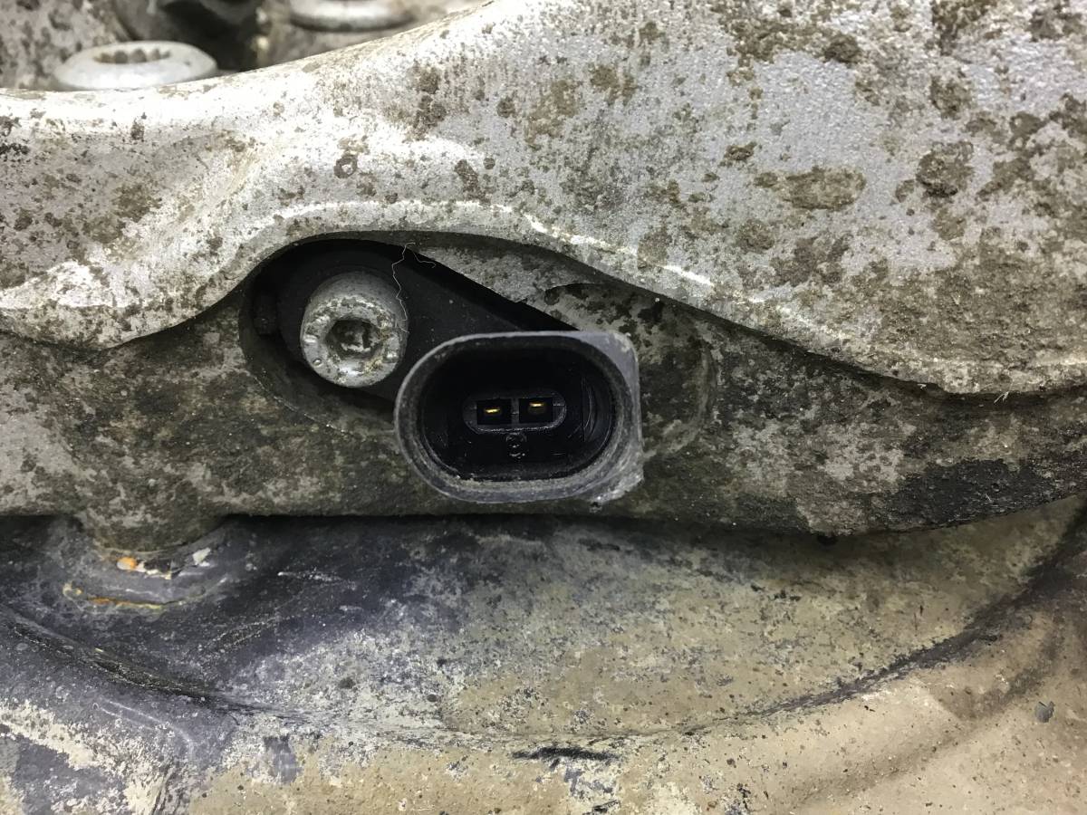 Кулак поворотный передний правый Volkswagen Passat CC 2008-2017 Кулак поворотный передний правый Volkswagen Passat CC 2008-2017