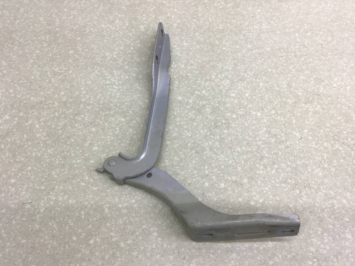 Петля капота левая Peugeot 307 (3A, 3C, 3H) 2001-2008