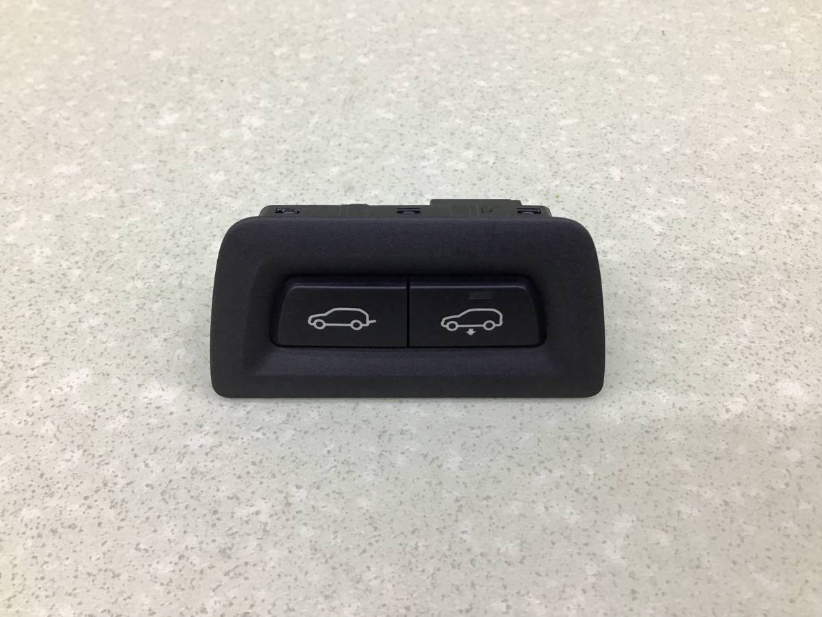 Кнопка открывания багажника BMW X7 G07 2018>