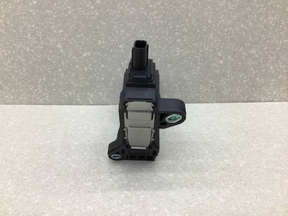 Педаль газа Toyota Corolla (NRE180) 2013-2019 Педаль газа Toyota Corolla (NRE180) 2013-2019