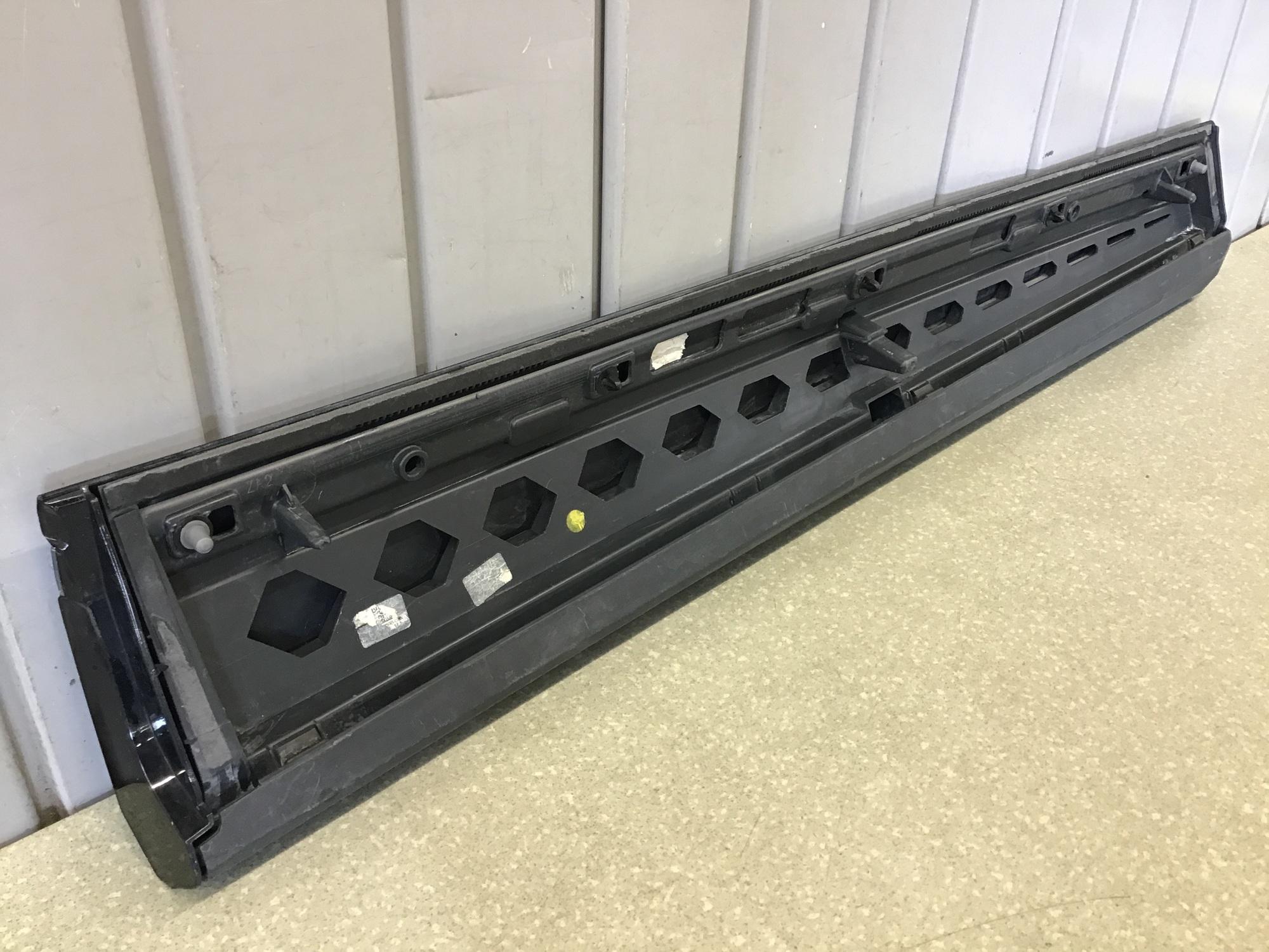 Накладка двери передней левой, Audi Q8 2018>