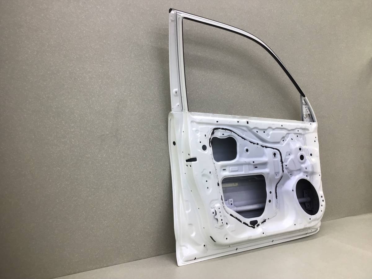 Дверь передняя левая Toyota Land Cruiser Prado (J150) 2009> Дверь передняя левая Toyota Land Cruiser Prado (J150) 2009>