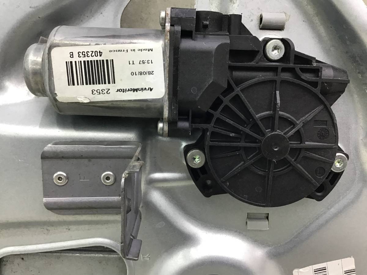 Стеклоподъемник электр. задний правый Hyundai ix35 (LM) 2010-2017