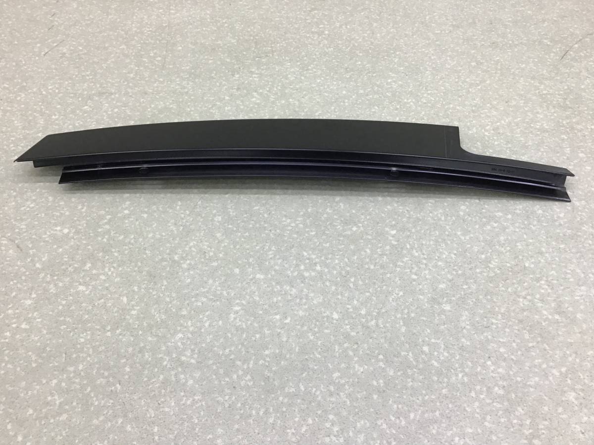 Накладка стойки BMW X1 E84 2009-2015 Накладка стойки BMW X1 E84 2009-2015