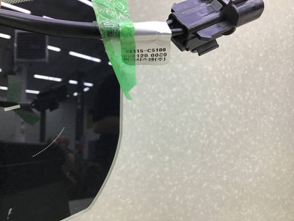 Стекло лобовое (ветровое) Kia Sorento III Prime 2015-2020 Стекло лобовое (ветровое) Kia Sorento III Prime 2015-2020