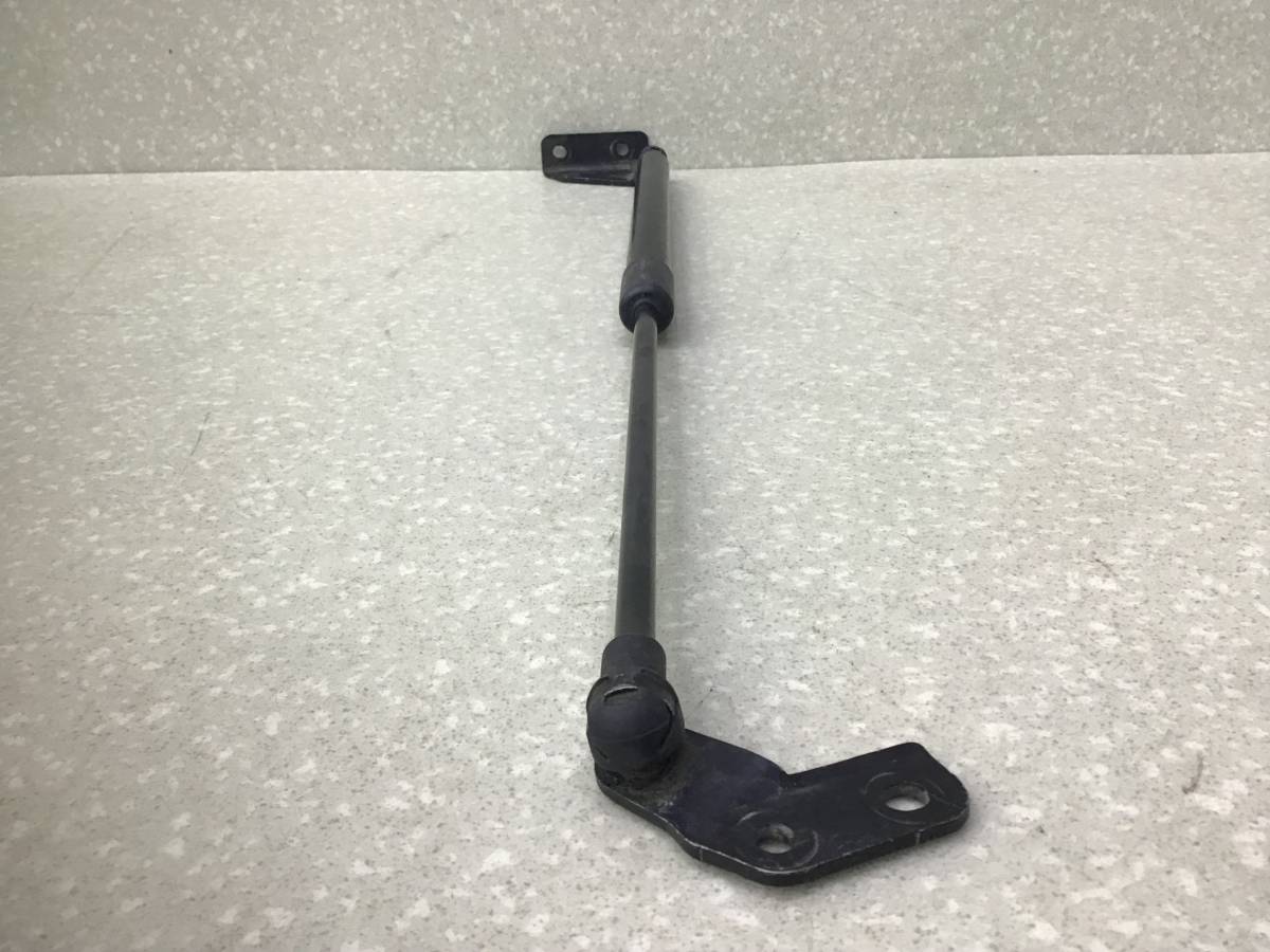 Амортизатор двери багажника Nissan Qashqai (J10) 2006-2013 Амортизатор двери багажника Nissan Qashqai (J10) 2006-2013
