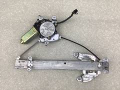 Стеклоподъемник электр. задний левый Nissan Maxima (A32) 1995-2000