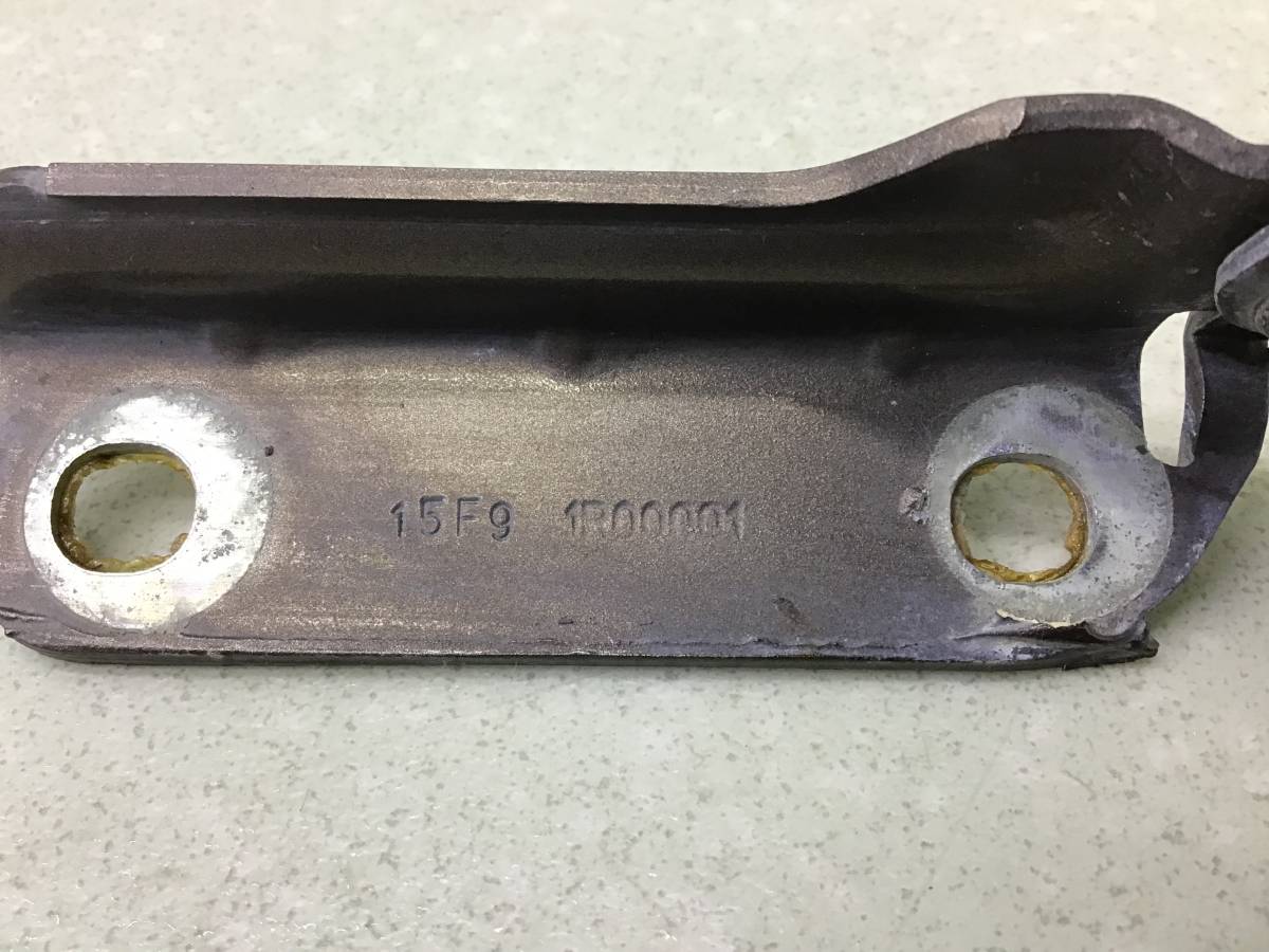 Петля капота правая Renault Logan (2) 2014>