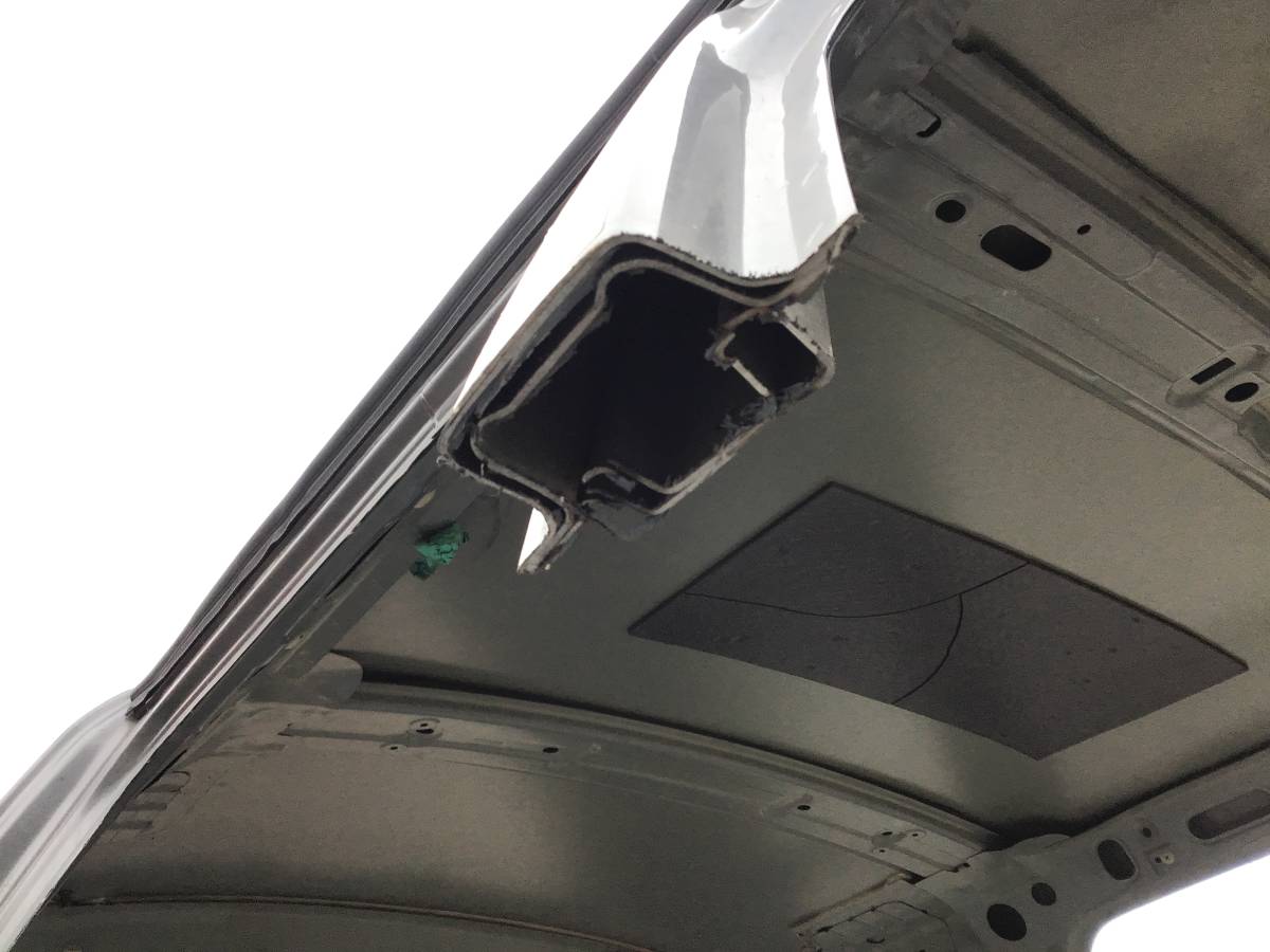 Стойка передней двери Renault Duster (HS) 2010-2021