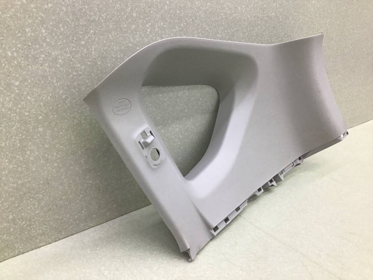 Обшивка задней стойки правая Toyota Rav 4 (A40) 2013>