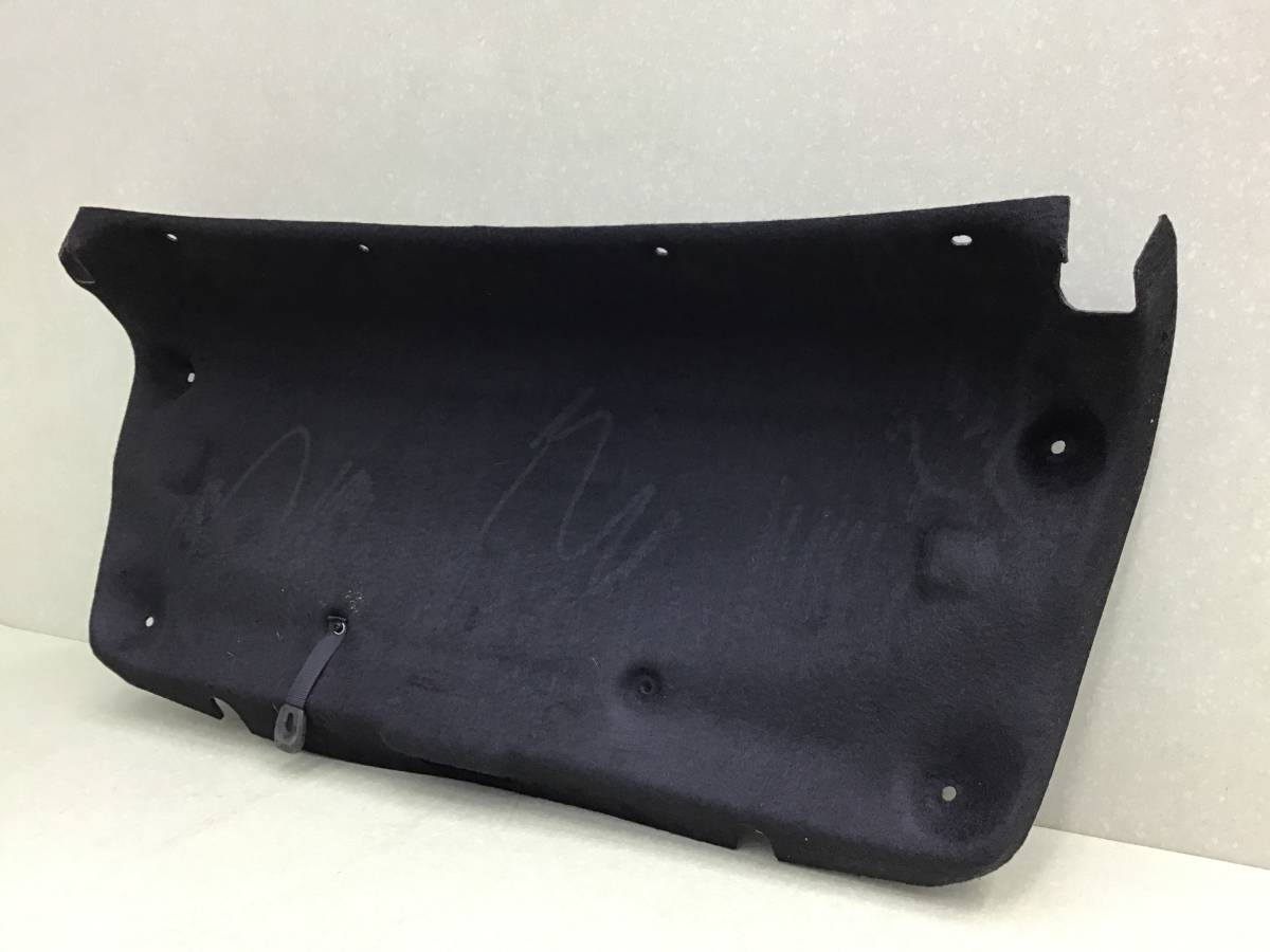 Обшивка крышки багажника Ford Fiesta (CB1) 2008-2019 Обшивка крышки багажника Ford Fiesta (CB1) 2008-2019