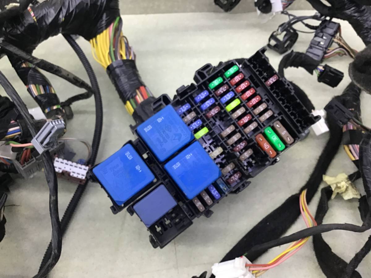 Проводка салона Renault Logan (2) 2014>