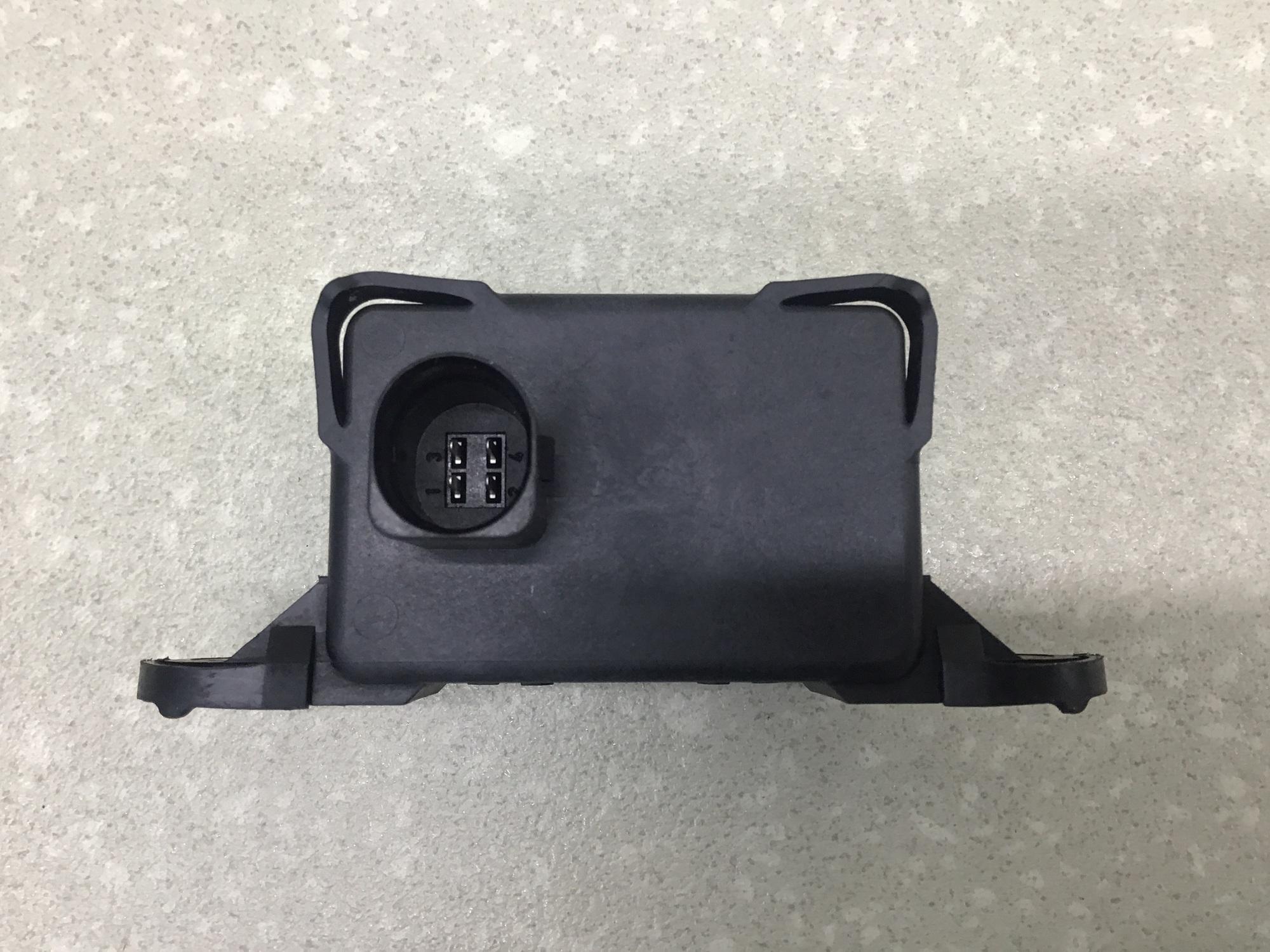 Датчик ускорения Audi Q7 (4L) 2005-2015