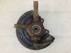 Кулак поворотный передний левый Renault Symbol (1) 2001-2008