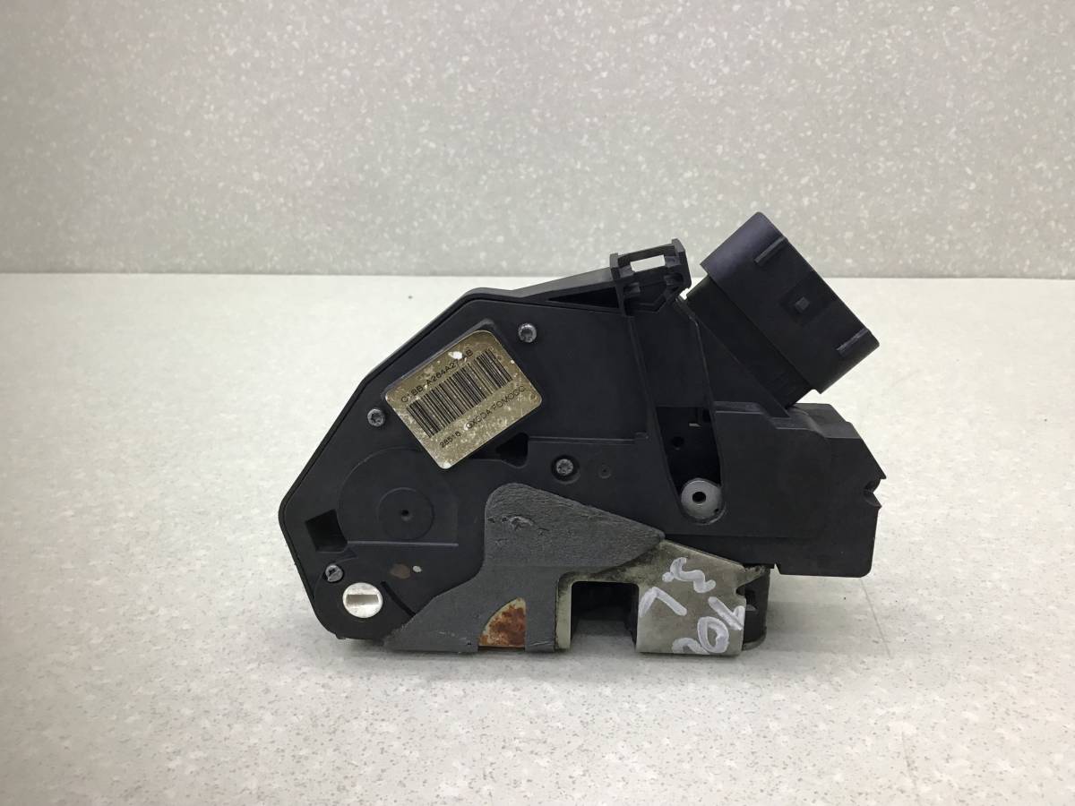 Замок двери задней левой Ford Fiesta (CB1) 2008-2019