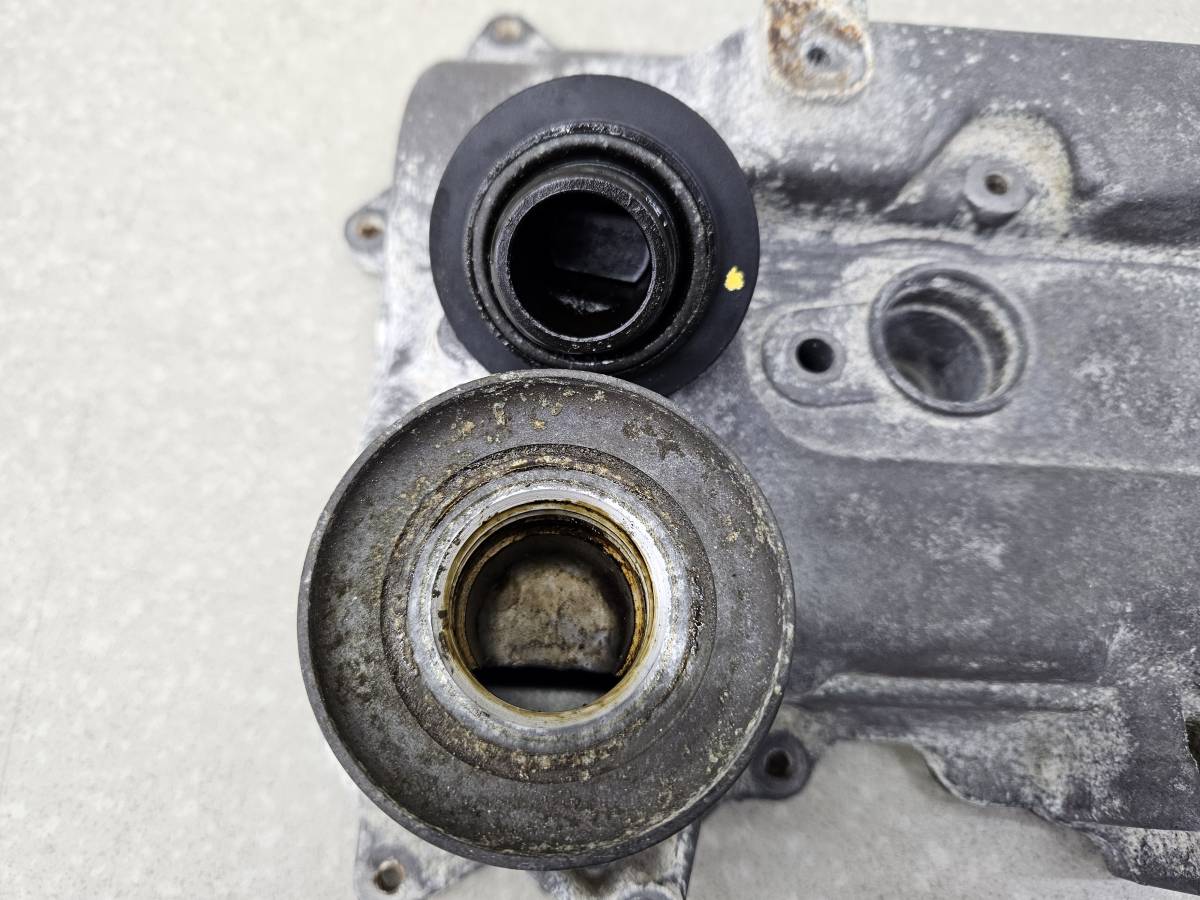 Крышка головки блока (клапанная) Nissan Tiida (C11) 2007-2014 Крышка головки блока (клапанная) Nissan Tiida (C11) 2007-2014