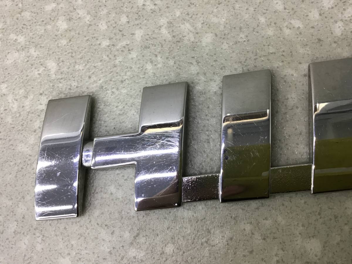 Эмблема Toyota Hilux (GUN125L, GUN126L, TGN126) 2015-н.в. Эмблема Toyota Hilux (GUN125L, GUN126L, TGN126) 2015-н.в.