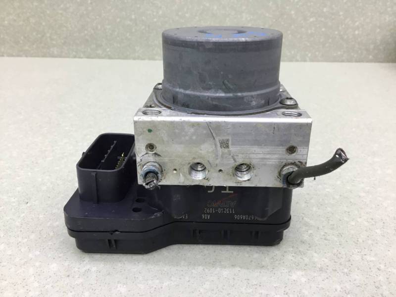 Блок ABS (насос) Mitsubishi L200 (KB) 2006-2016 Блок ABS (насос) Mitsubishi L200 (KB) 2006-2016