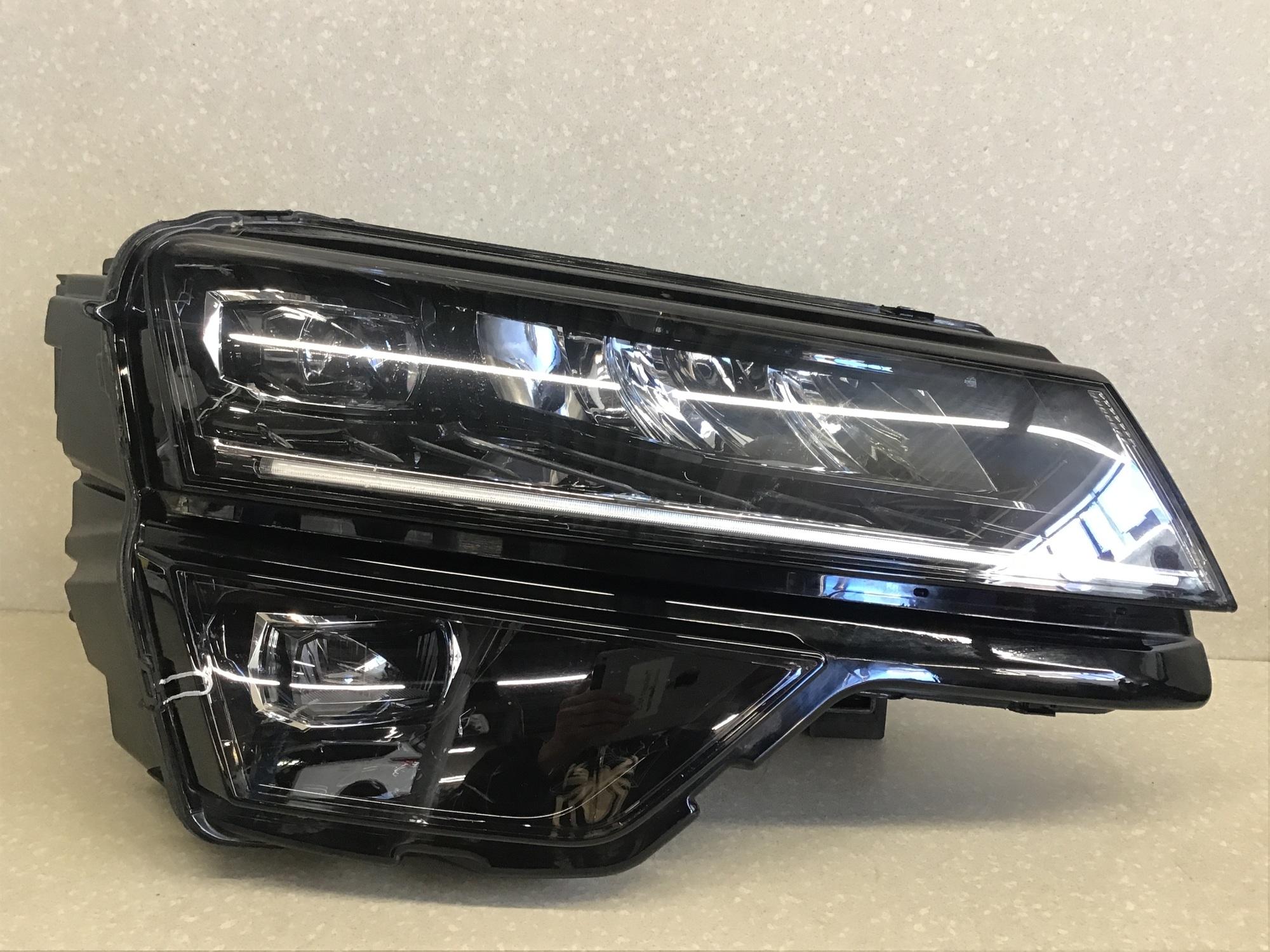 Фара правая, Skoda Karoq 2017>