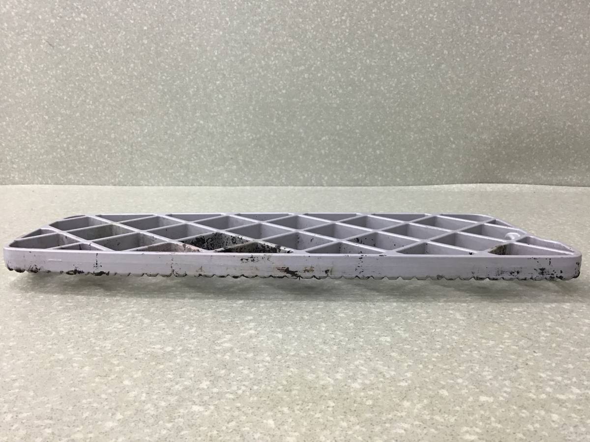 Подножка правая Scania 4-Serie 1995-2005 Подножка правая Scania 4-Serie 1995-2005