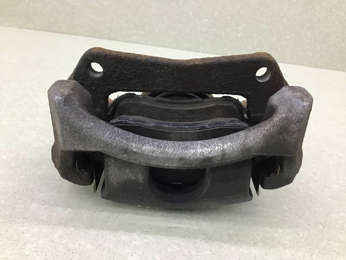 Суппорт передний правый Ford Fiesta (CB1) 2008-2019 Суппорт передний правый Ford Fiesta (CB1) 2008-2019