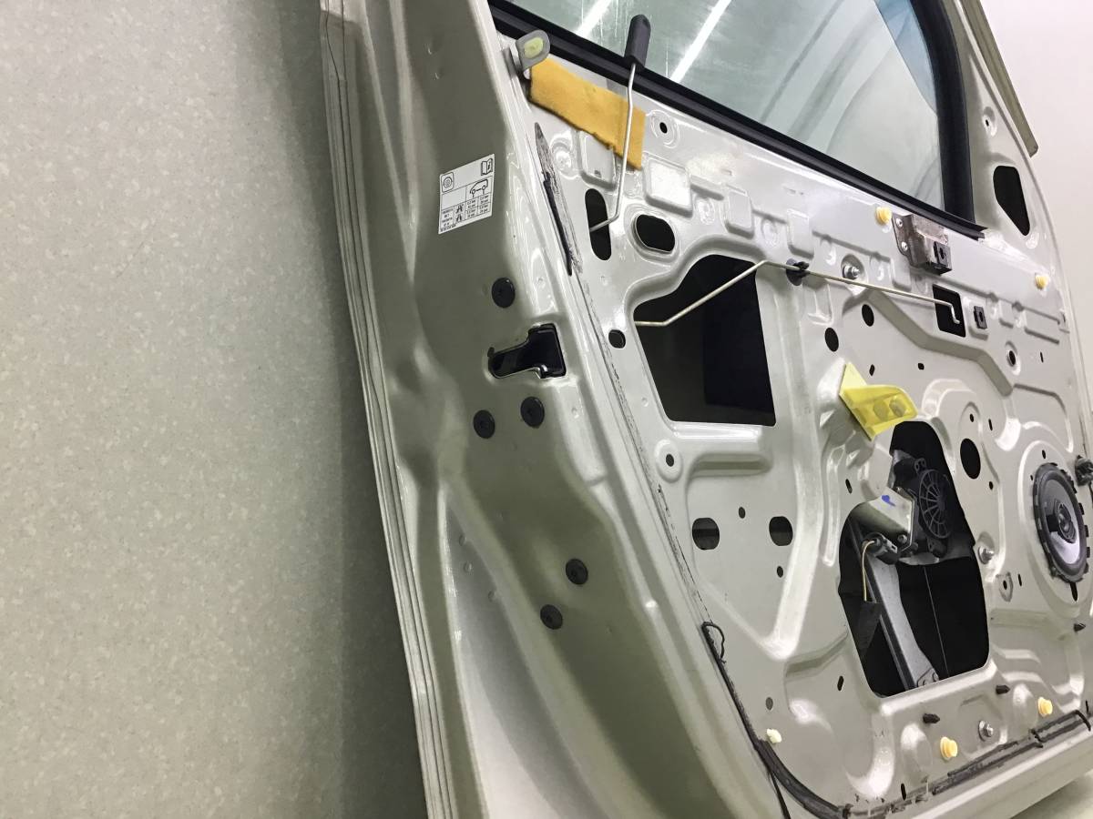 Дверь передняя левая Renault Sandero 1 (BS1Y) 2009-2014