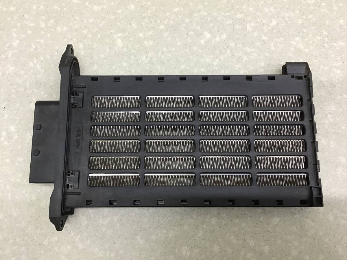 Радиатор отопителя Renault Duster (HS) 2010-2021 Радиатор отопителя Renault Duster (HS) 2010-2021