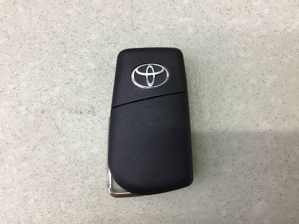 Ключ зажигания Toyota Corolla (NRE180) 2013-2019 Ключ зажигания Toyota Corolla (NRE180) 2013-2019