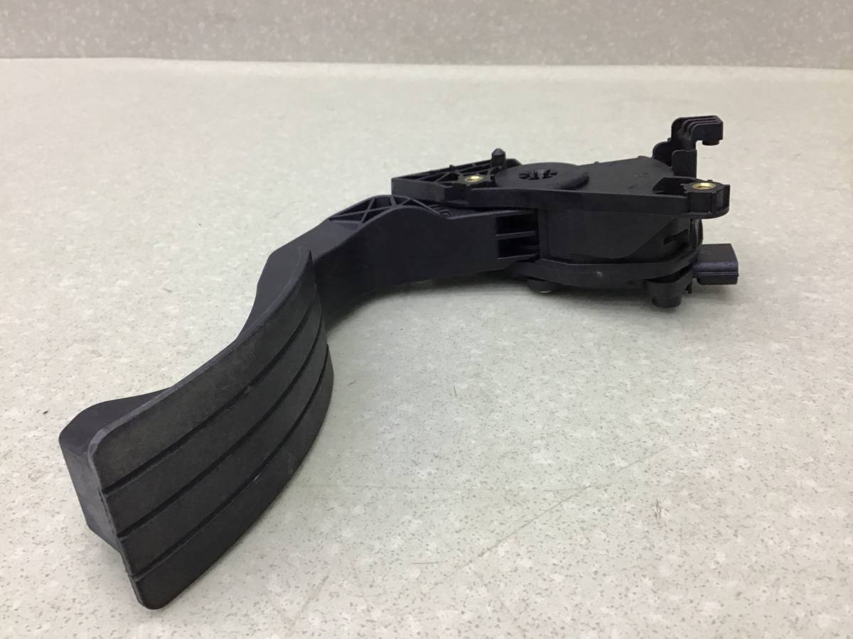 Педаль газа Renault Duster (HS) 2010-2021