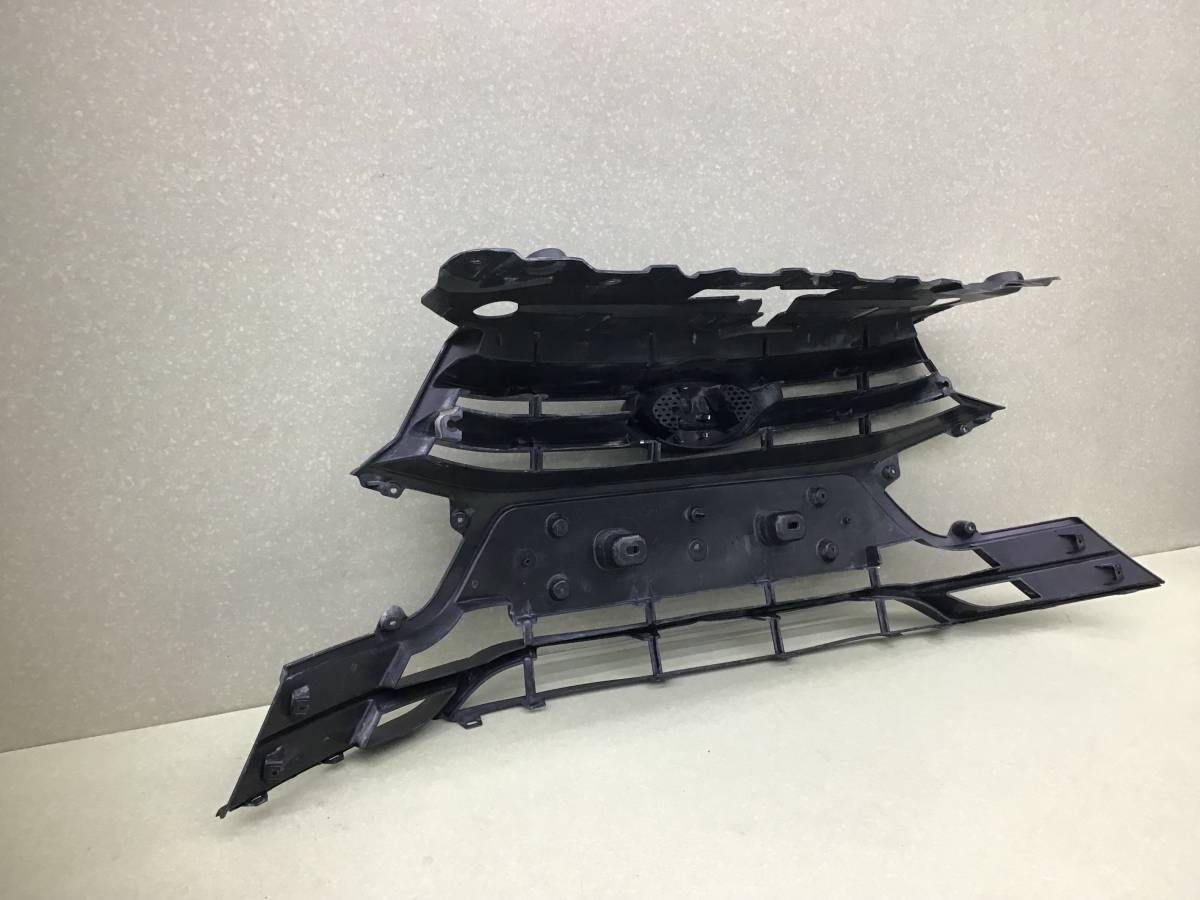 Решетка радиатора Lada Granta (2190) 2011-н.в.