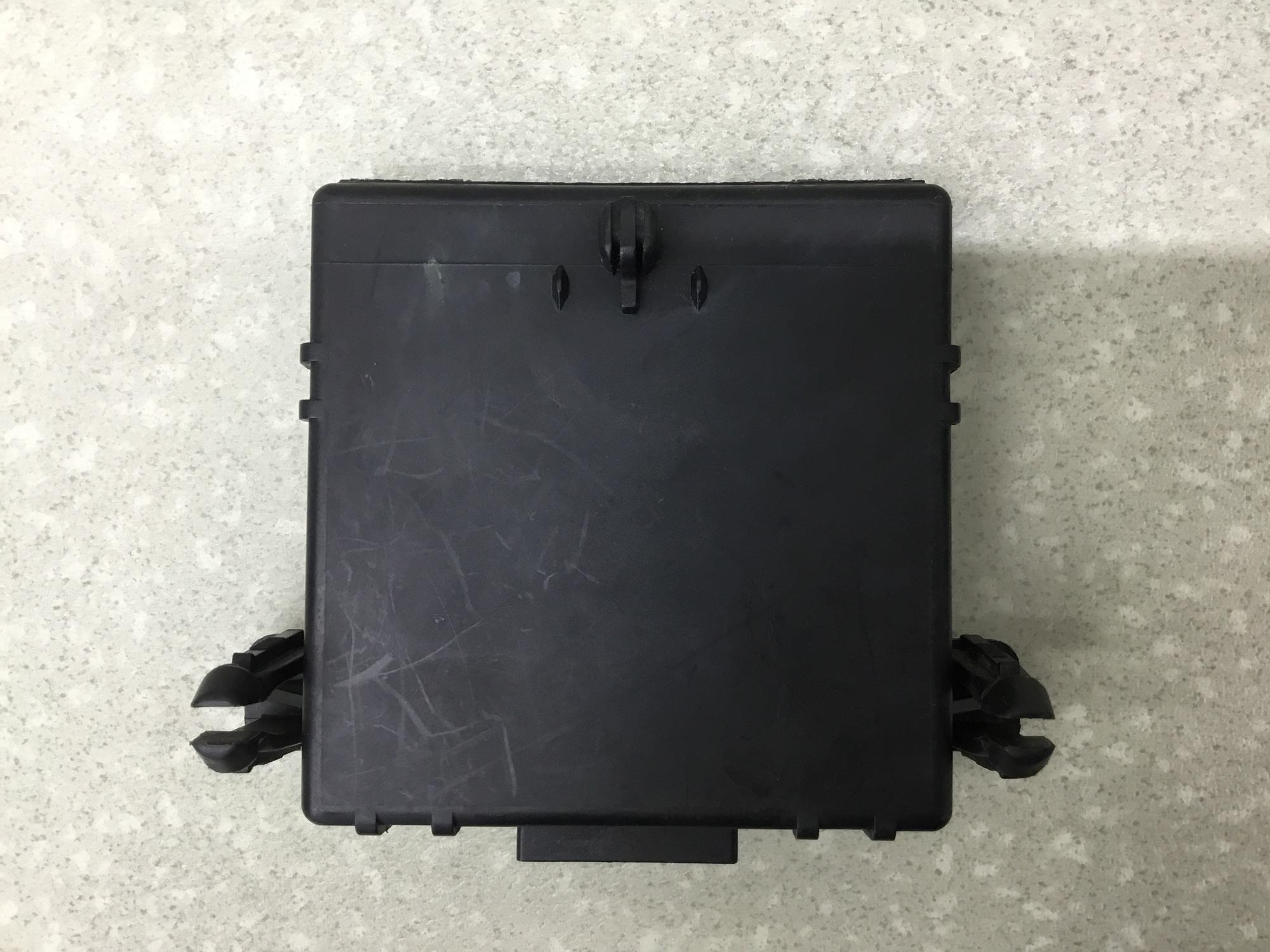 Блок электронный Volkswagen Golf 6 (5K) 2009-2013