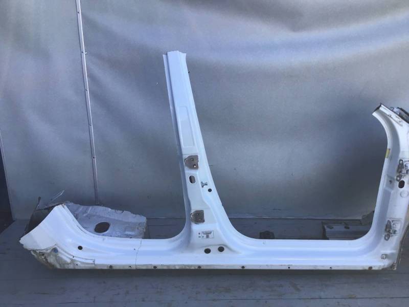 Порог со стойкой правый Renault Duster (HS) 2010-2021 Порог со стойкой правый Renault Duster (HS) 2010-2021