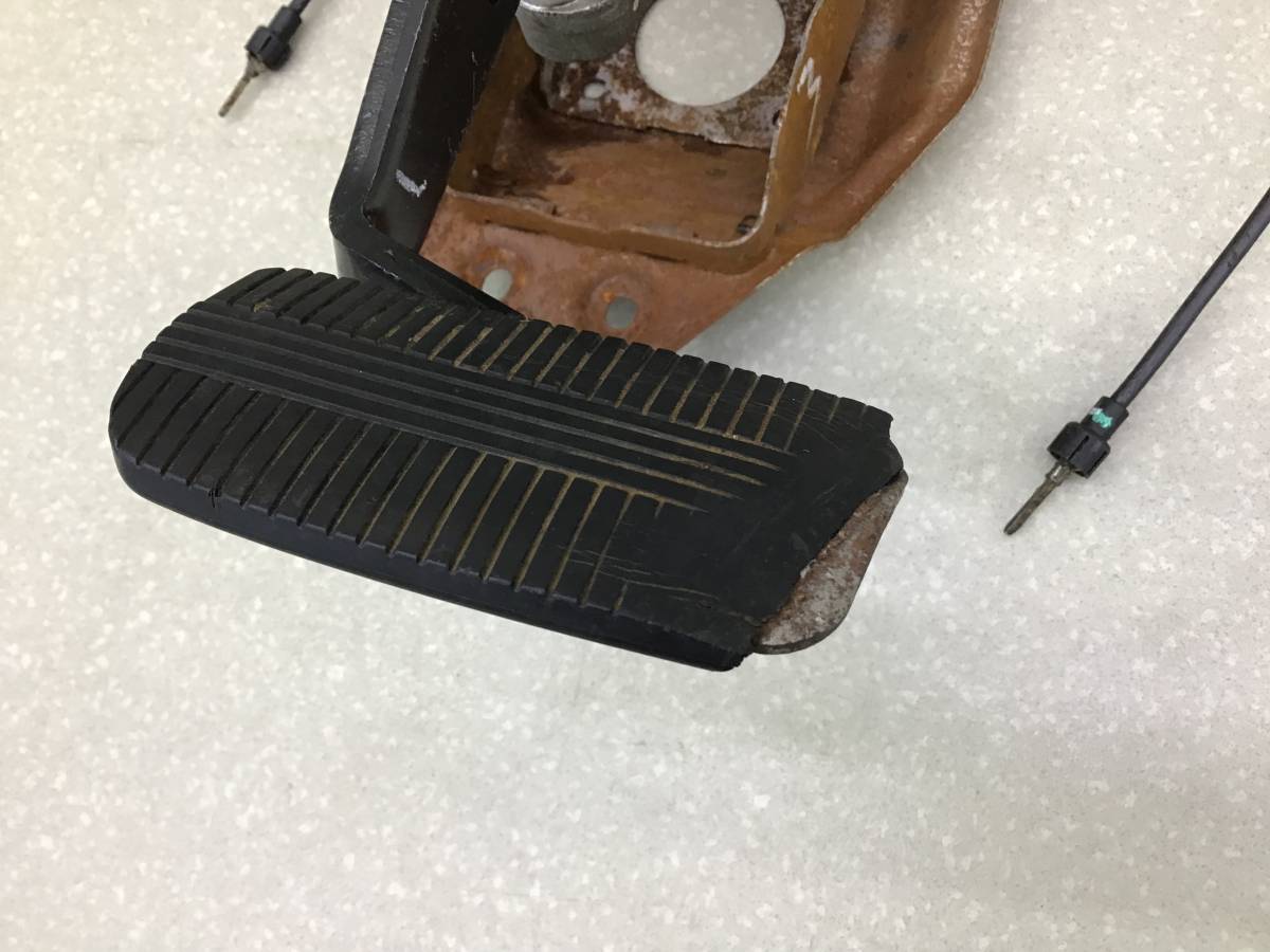 Педаль тормоза Nissan Murano (Z50) 2004-2008 Педаль тормоза Nissan Murano (Z50) 2004-2008