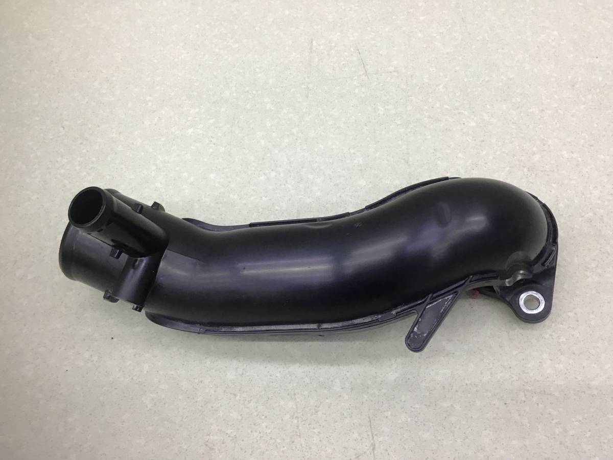 Патрубок турбины  Toyota Land Cruiser (J300) 2021>