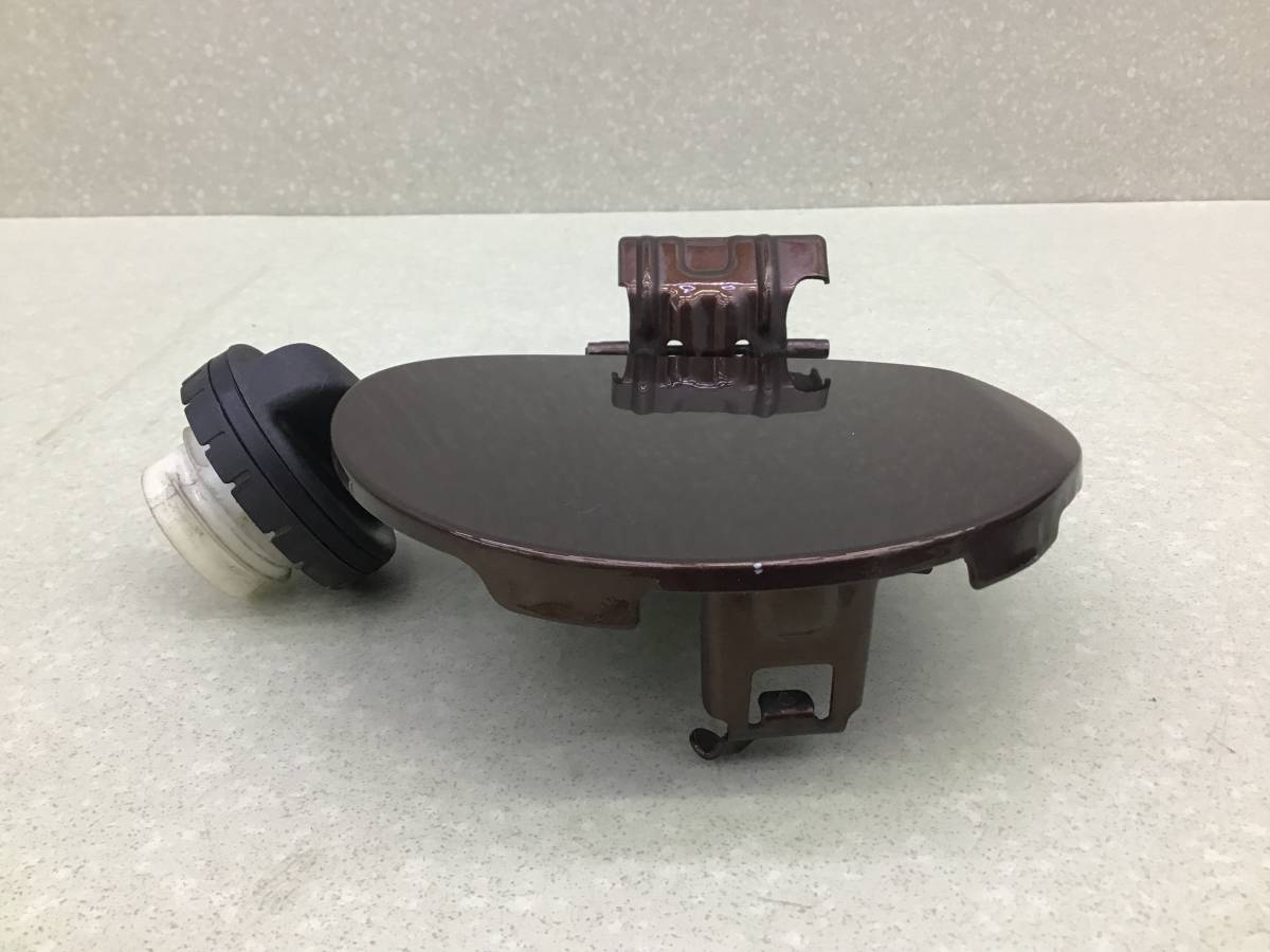 Лючок бензобака Toyota Rav 4 (A40) 2013>