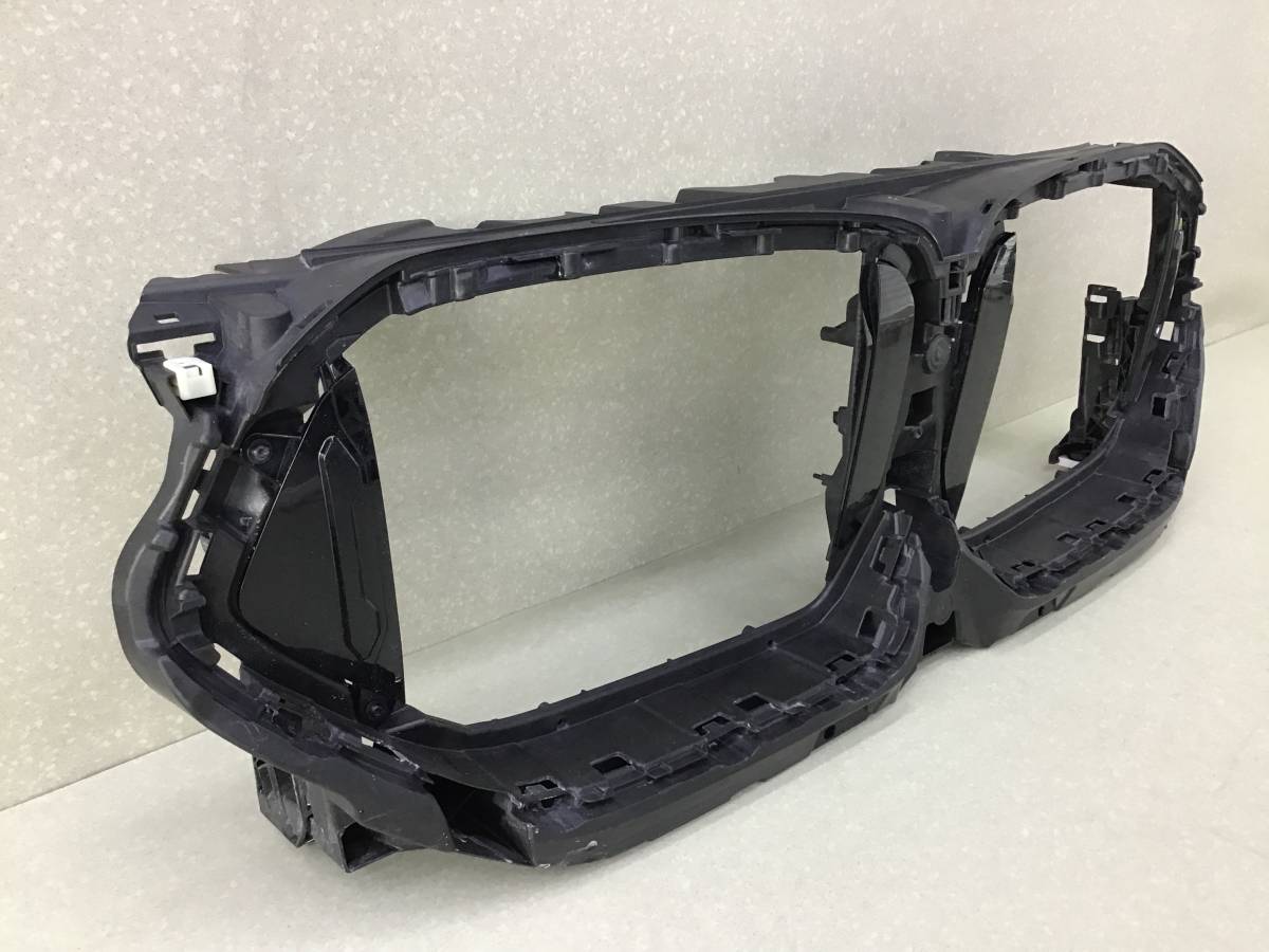 Решетка радиатора BMW X6 G06 2019> Решетка радиатора BMW X6 G06 2019>